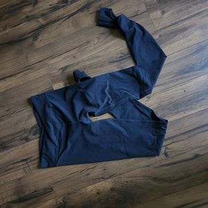 Fabletics Black Crossover Waist Legging With Foot Strap